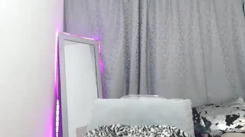 Snapshot of eileenqueen23 chatting on September 24, 8:41 pm Eileen online show from September 24, 8:41 pm