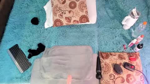 Snapshot of eilin_clio chatting on September 18, 9:57 pm Eilin online show from September 18, 9:57 pm