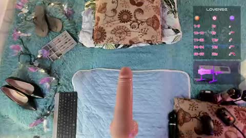 Eilin online show from June 4, 2:43 pm