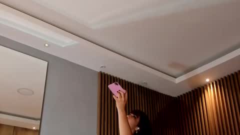 Snapshot of eilin_clio chatting on February 15, 12:54 pm Eilin online show from February 15, 12:54 pm
