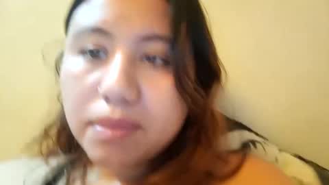 EIMY   MODEL INDEPENDENT online show from January 9, 8:55 pm