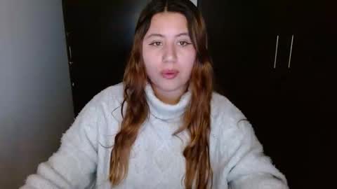 EIMY   MODEL INDEPENDENT online show from December 18, 2:32 am