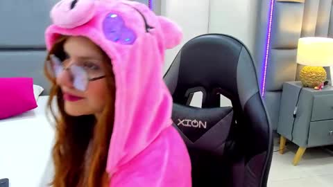 EimmyJones online show from October 21, 3:43 am