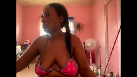 Eirondra Valeen online show from February 24, 12:59 pm