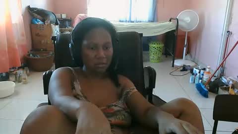 Eirondra Valeen online show from October 19, 1:24 pm