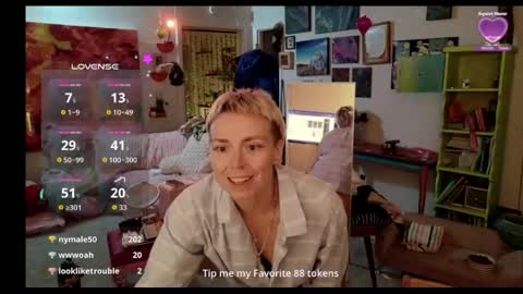 ejrabloom online show from April 17, 3:08 am