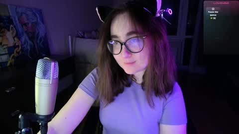 Snapshot of el_sweety chatting on January 4, 5:26 pm If you like it when I meow give me a thumbs up online show from January 4, 5:26 pm