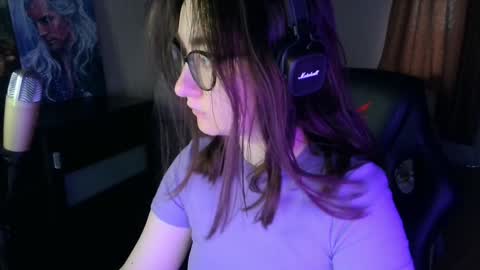 Snapshot of el_sweety chatting on January 31, 9:59 am If you like it when I meow give me a thumbs up online show from January 31, 9:59 am