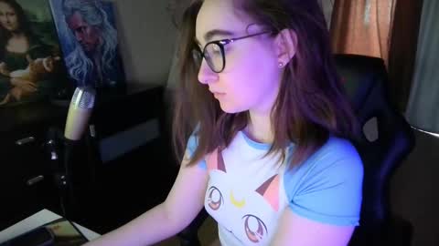 Snapshot of el_sweety chatting on February 24, 8:58 am If you like it when I meow give me a thumbs up online show from February 24, 8:58 am