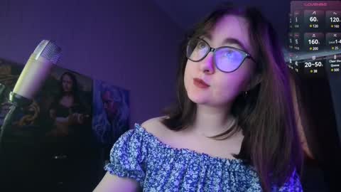 Snapshot of el_sweety chatting on January 11, 11:45 am If you like it when I meow give me a thumbs up online show from January 11, 11:45 am