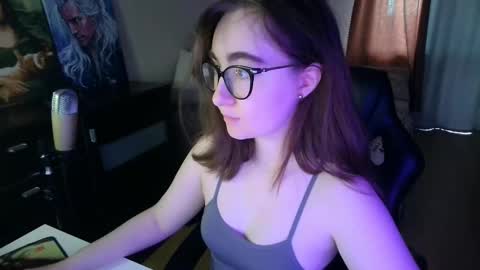 Snapshot of el_sweety chatting on February 23, 1:02 pm If you like it when I meow give me a thumbs up online show from February 23, 1:02 pm