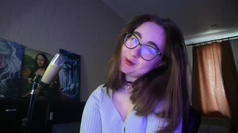 Snapshot of el_sweety chatting on March 10, 9:34 am If you like it when I meow give me a thumbs up online show from March 10, 9:34 am