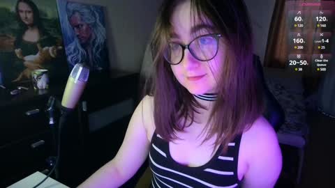 Snapshot of el_sweety chatting on January 23, 10:11 am If you like it when I meow give me a thumbs up online show from January 23, 10:11 am