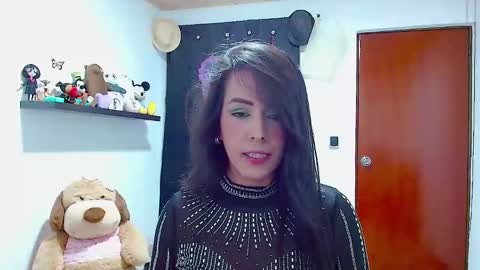 Snapshot of ela_3611 chatting on January 1, 12:53 am ela_3611 online show from January 1, 12:53 am