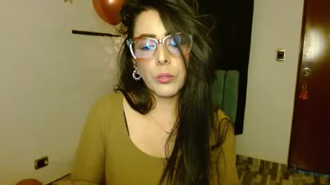 Snapshot of ela_3611 chatting on September 23, 2:43 am ela_3611 online show from September 23, 2:43 am