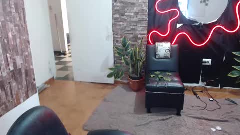 ELA  online show from December 27, 5:37 pm