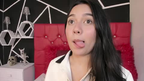 Snapshot of ela_hilton3 chatting on January 18, 7:48 pm Ela online show from January 18, 7:48 pm