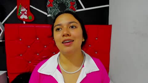 Snapshot of ela_hilton3 chatting on January 4, 7:23 pm Ela online show from January 4, 7:23 pm