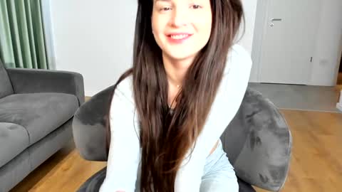 Ela online show from January 14, 7:13 am