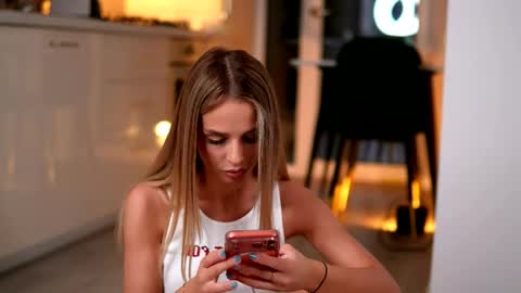 elarashine online show from May 21, 6:39 pm