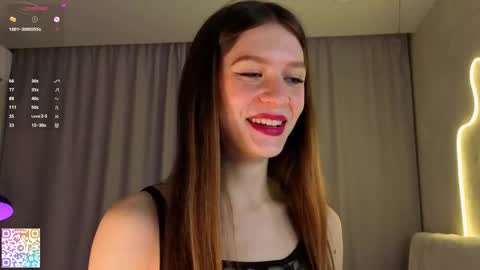 Mia online show from November 1, 4:49 am