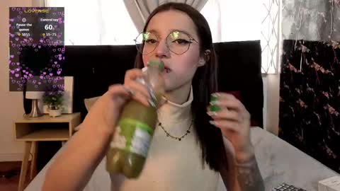Snapshot of elecktra_sweet chatting on October 4, 8:24 pm Elecktra online show from October 4, 8:24 pm