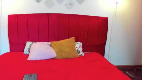 Snapshot of electra__moon chatting on October 18, 2:36 am electra__moon online show from October 18, 2:36 am
