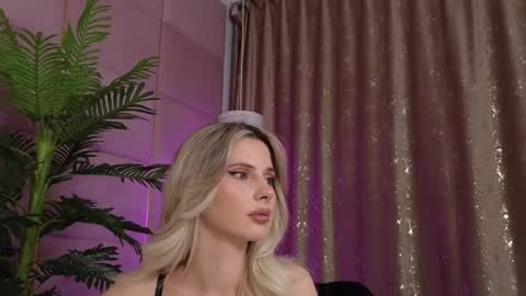 Eleine online show from October 18, 12:57 am