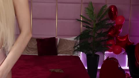 Eleine online show from March 11, 9:37 pm