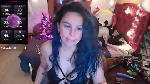 Snapshot of elektra_91 chatting on December 6, 8:37 am elektra online show from December 6, 8:37 am