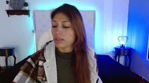 Snapshot of elena_detroya_ chatting on January 1, 12:00 pm Elena online show from January 1, 12:00 pm