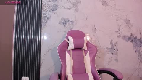 elena_wolff online show from December 20, 12:09 pm