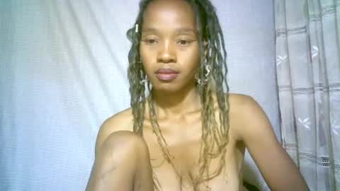Snapshot of elenah0123 chatting on February 24, 7:53 am elenah013 online show from February 24, 7:53 am