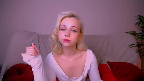 elenamonroee online show from November 30, 4:27 am