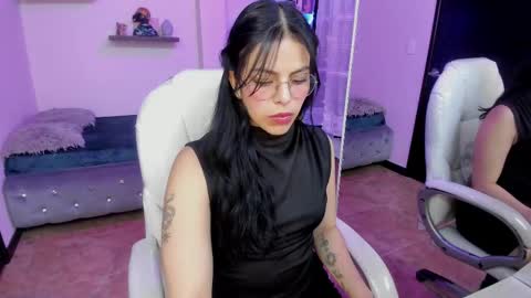 Snapshot of eliie_ruizz chatting on March 3, 4:43 am Eliie online show from March 3, 4:43 am