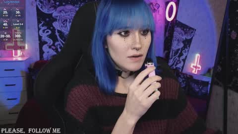 Snapshot of elika_kay chatting on December 2, 10:54 pm MORE ME online show from December 2, 10:54 pm