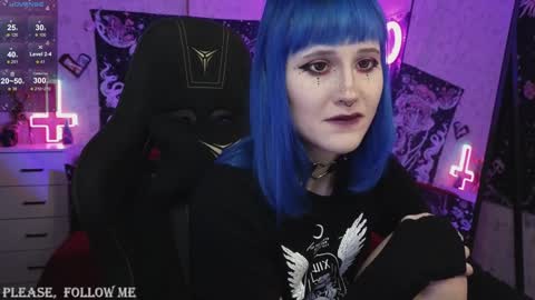 Snapshot of elika_kay chatting on January 10, 7:32 pm MORE ME online show from January 10, 7:32 pm