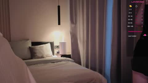 Elina online show from December 15, 5:12 am