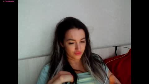 elisa_dove208 online show from October 23, 6:30 am