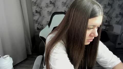 Aletta Oushen online show from March 14, 11:55 am