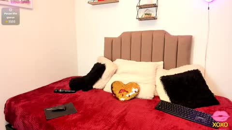 Elizabeth  online show from September 24, 12:48 pm