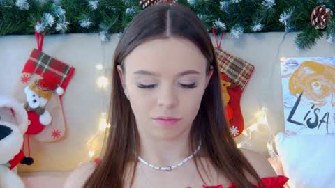 Snapshot of elisabethdavis chatting on December 10, 3:33 pm ElisabethDavis online show from December 10, 3:33 pm