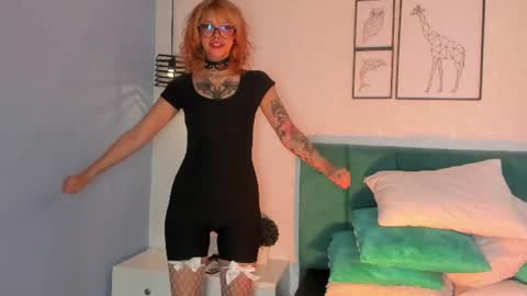 elisabethflores online show from June 30, 7:13 pm