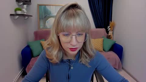 Snapshot of elisabethmills chatting on January 31, 6:24 am Elisabeth online show from January 31, 6:24 am