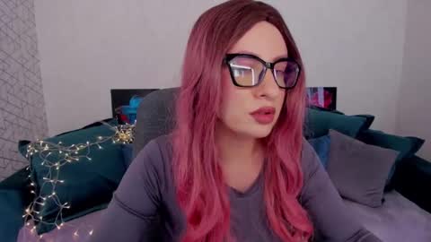 Snapshot of elisabethmills chatting on February 13, 11:39 am Elisabeth online show from February 13, 11:39 am