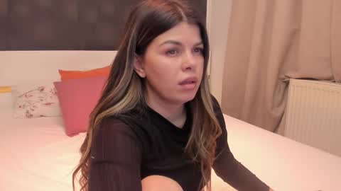 Elly online show from March 2, 6:47 pm