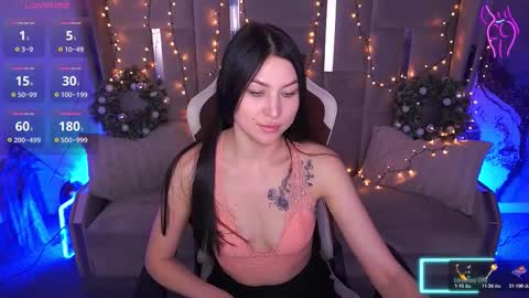 elisevelour online show from January 9, 2:10 pm