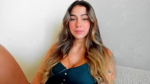Snapshot of eliza_sanz chatting on October 20, 7:39 pm My name is ElizaPVT is open online show from October 20, 7:39 pm