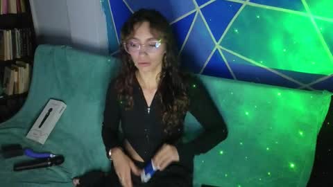 elizabeht_911 online show from February 1, 2:54 am