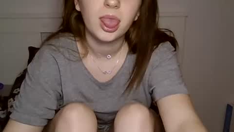 Elizabet 18 online show from February 18, 7:21 pm